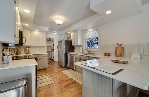 Boyne City House | 2 Miles To Boyne Mountain & Deer Lake | Private Setting | Remodeled Kitchen
