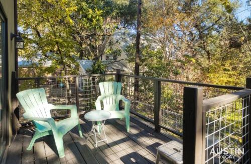 South Lamar Apartment | 2 Miles to DT Updated Pet-Friendly Home for Four