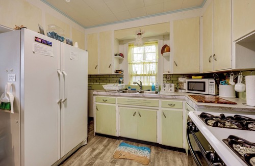 Rochester Apartment | 2 Miles to Dtwn! Idyllic Rochester Apt w/Hot Tub