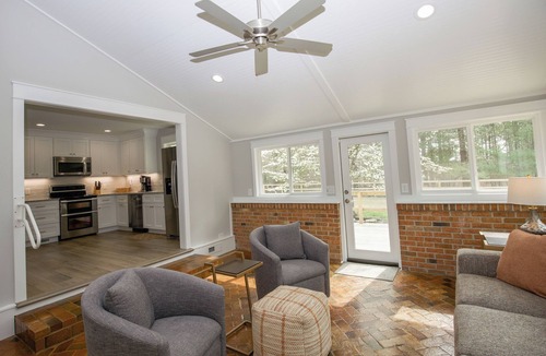 Aberdeen House | 2 Miles to Pinehurst Resort, Private Cottage on 2-Acres