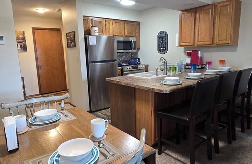 Notch Estates Condo | 2 MILES TO SDC! 2BD 2BA PERFECT LOACTION, BOOK NOW BEFORE IT'S TO LATE!