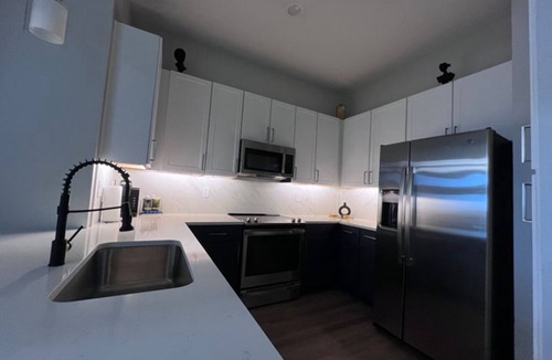 Deep Ellum Apartment | 2-Min to Baylor Steps to Deep Ellum Nightlife Modern Ambrose 2 Bedroom Apartment