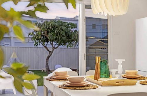 Ettalong Beach House | 2-Min Walk to Beach: Firepit, Yard. Kids welcome.