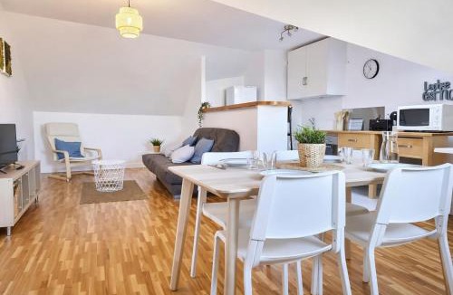 Les Perroquets Apartment | 2 Mins from Train Station - Paris & DisneyLand - Cosy à Quatre