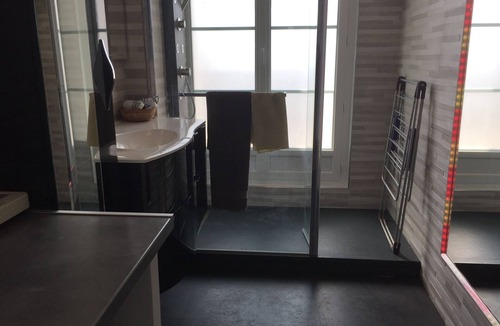 Downtown Le Havre Apartment | 2 minutes from Le Havre beach.