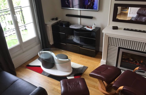 Downtown Le Havre Apartment | 2 minutes from Le Havre beach.