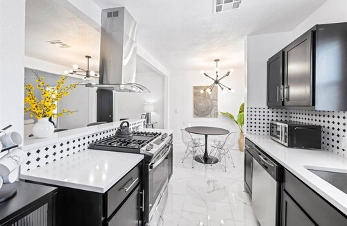 Central Oklahoma City House | 2 minutes from OU Medical Center, and under 10 minutes from most major hot spots