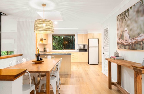 Springbrook House | 2 Minutes Walk to Waterfall.