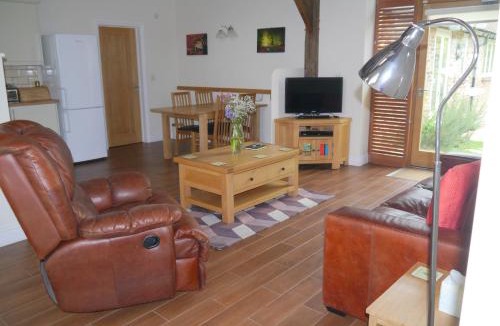 Clayton House | 2 Moatside Cottages