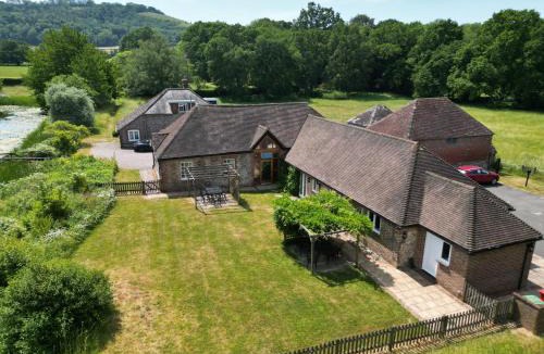 Clayton House | 2 Moatside Cottages