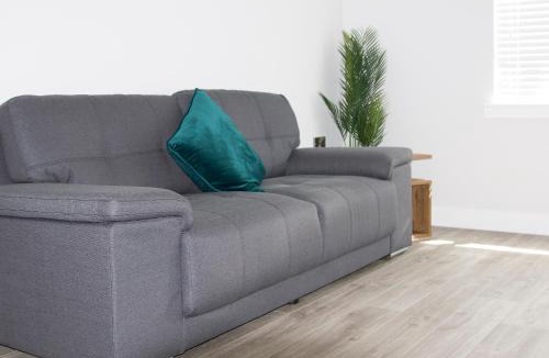 Sandhead House | 2 Mote View- Uk37496