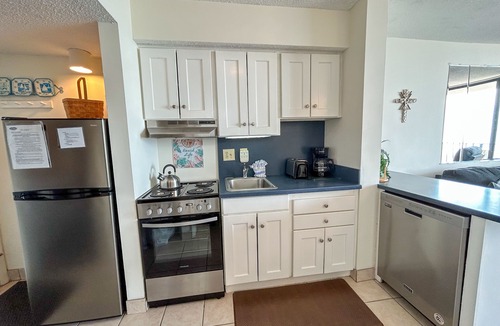 Crescent Beach Condo | 2 night minimum. Discounts all year. 1 bedroom oceanfront. Great location. Pool.