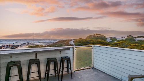Oceano House | 2 Oceanfront Homes w Rooftop Deck Views Steps to the Sand