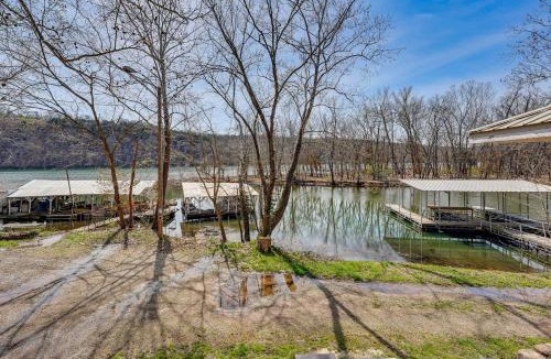 Rockaway Beach House | 2 of Everything: Taneycomo House Resort!