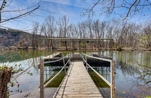 Rockaway Beach House | 2 of Everything: Taneycomo House Resort!