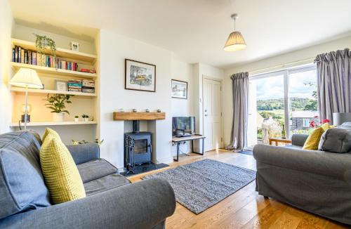 Austwick Apartment | 2 Orchard Leigh