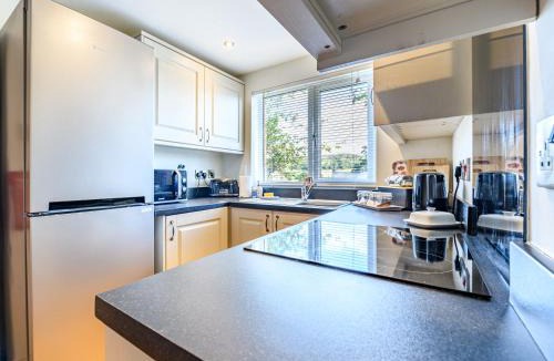 Austwick Apartment | 2 Orchard Leigh