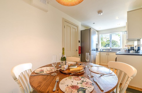 Austwick Apartment | 2 ORCHARD LEIGH, pet friendly, with open fire in Austwick