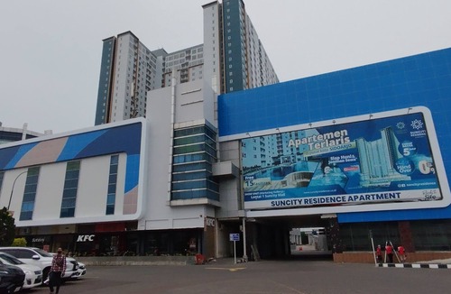 Sidoarjo Apartment | 2 Pax Wooden Accents Studio At Suncity Residence
