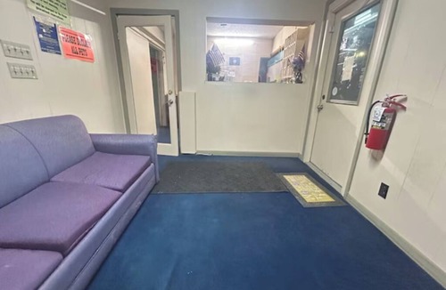 Broken Bow Hotel | 2 Peaceful & Clean Rooms Located Near Main Attractions in Broken Bow’s Center