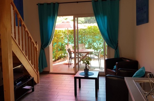Montaud Cottage | 2 people standing cottage with garden pool