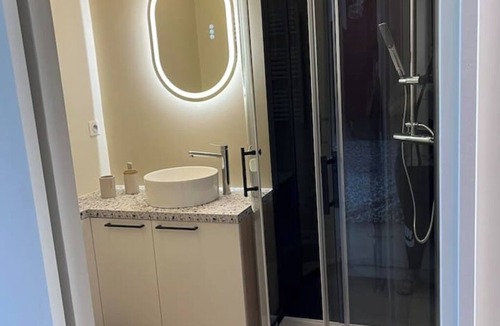 Pleherel-Plage-Vieux-Bourg Apartment | 2 pers. 2 mins from beaches by car