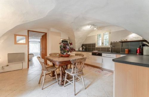 Lussan Cottage | 2-person gîte with Gardoise vault in a restored 16th-century mas, 15 km from Uzès