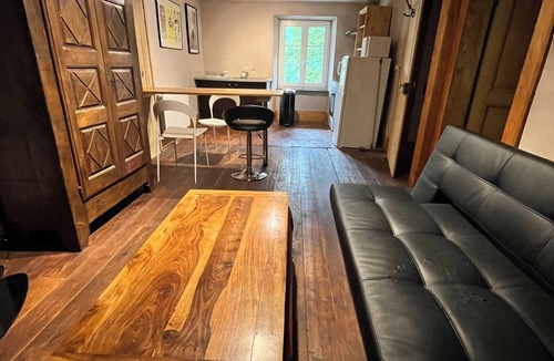 Grandfontaine Apartment | 2-person gîte (west side) on the edge of the forest