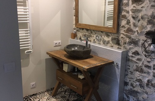 Garriguella Bed & Breakfast | 2-person room with private bathroom and patio in the center of Garriguella
