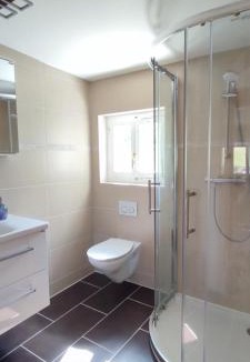 Beckenried Apartment | 2 Personen, Seesicht, ruhig, Balkon, Gartensitzplatz