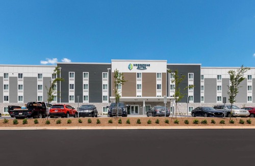 Lowell Hotel | 2 Pet-Friendly Suites with Free Parking Near Frisco Station Mall