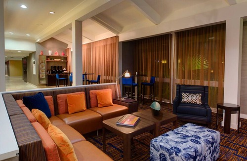 Brookhollow Hotel | 2 Pet-Friendly Units w/Pool Access Near Famous Art Car Museum