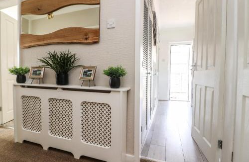 Garstang House | 2 Pine Grove