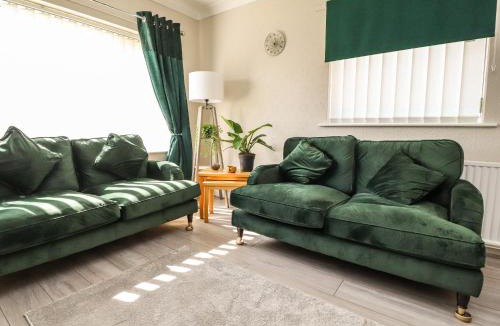 Garstang House | 2 Pine Grove