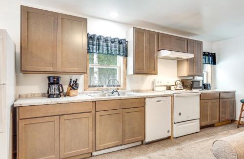 Laurium House | 2 Ponds & Trail Access: Peaceful Cabin in Calumet!