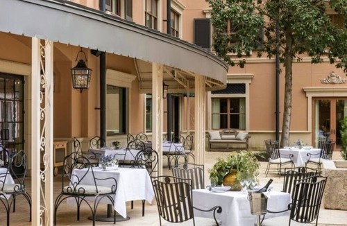 Uptown Hotel | 2 Premier Suite | Hotel Granduca | European Elegance Near Top Attractiions
