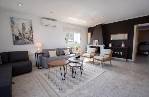 Mont Barbat Villa | 2 Private Abodes in One Magnificent Villa!