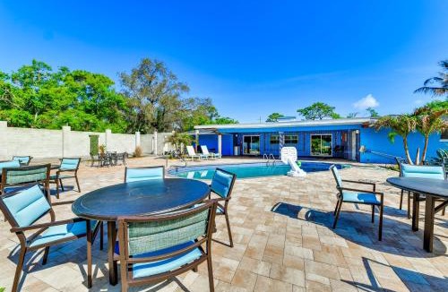 Desoto Acres House | 2 Private Pools! 2-Acre Retreat Near Dtwn Sarasota