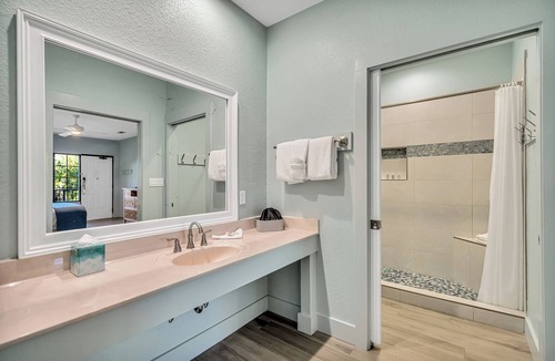 Crystal Beach Hotel | 2 Queen Beds at Beachside Inn Hotel*