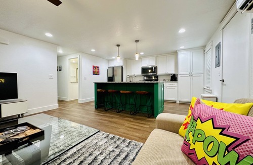 Springdale House | 2 Queen Beds, Bunk, sleeps 7 on .5 acre. Great access to all NWA activities