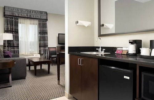 Athens Hotel | 2 QUEEN BEDS STUDIO SUITE W/SOFABED NONSMOK