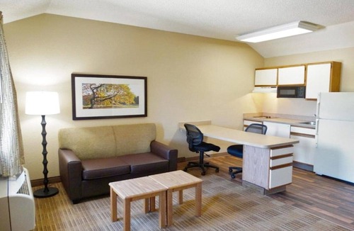 Malvern Apartment | 2 QUEEN BEDS | SUITE, NSMK, KITCHEN