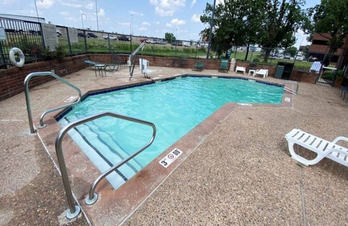 Central Oklahoma City Apartment | 2 Queen Beds | Non-Smoking, Micfridge
