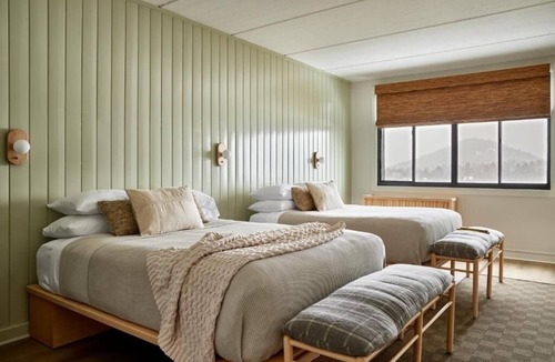 Lake Placid Hotel | 2 Queen | Laurel | Lake Placid Adventure, Olympic Village, Trails | 2 Units
