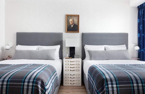 Snyder Square House | 2 Queen Queen Rooms at Graduate New York!