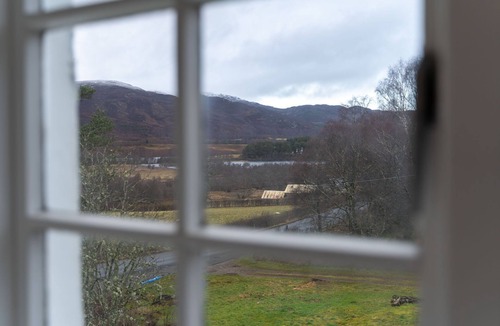 Alvie House | 2 Railway Cottage by Interhome