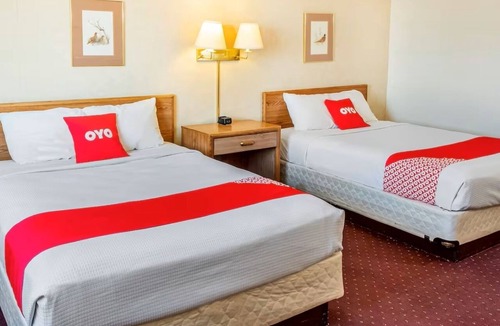 Shelby Hotel | 2 Relaxing Queen Units w/Free parking! Near Downtown & Attractions!