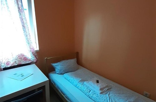 Industriebezirk Hostel | 2-Rent Group Hostel Rooms&Apartments TUB19A