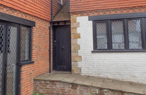 Uckfield Apartment | 2 Ringles Place