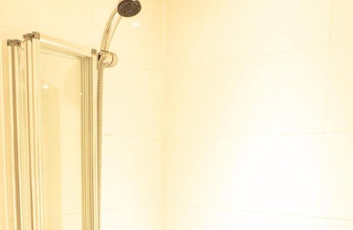 Uckfield House | 2 Ringles Place